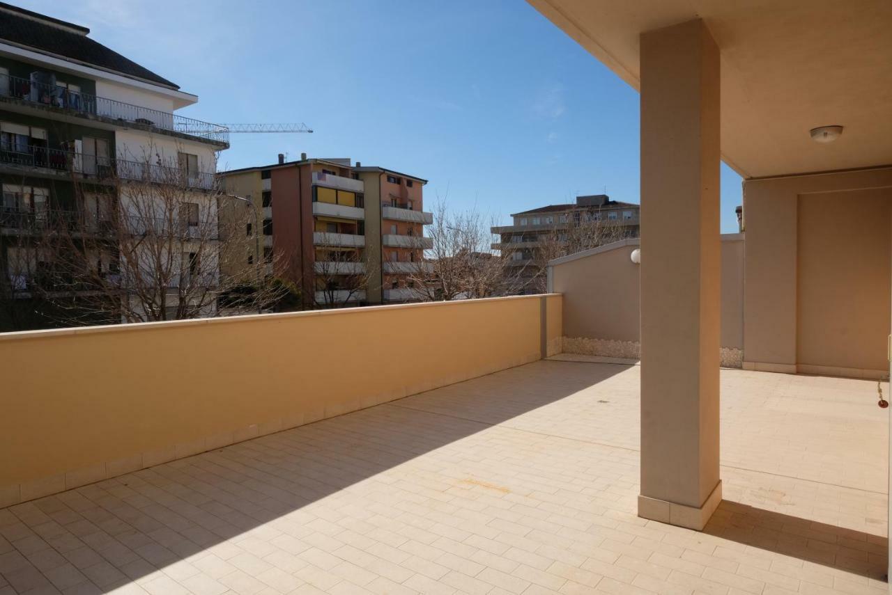 Claudio Appartamento Pescara Exterior photo